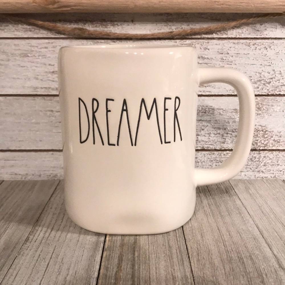 Rae Dunn “DREAMER” 20 oz Mug